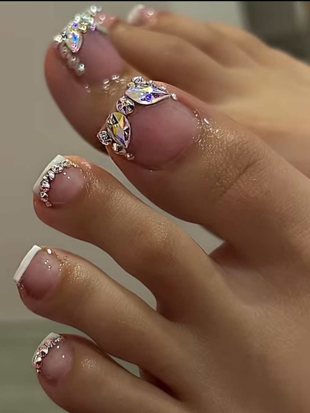 Press on toenails with gorgeous rhinestones false nails white tips 24 pcs